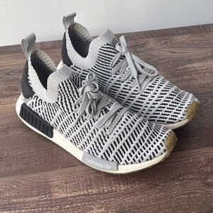 Adidas NMD R1 STLT Primeknit
